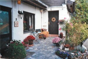 07 Vorgarten 2
